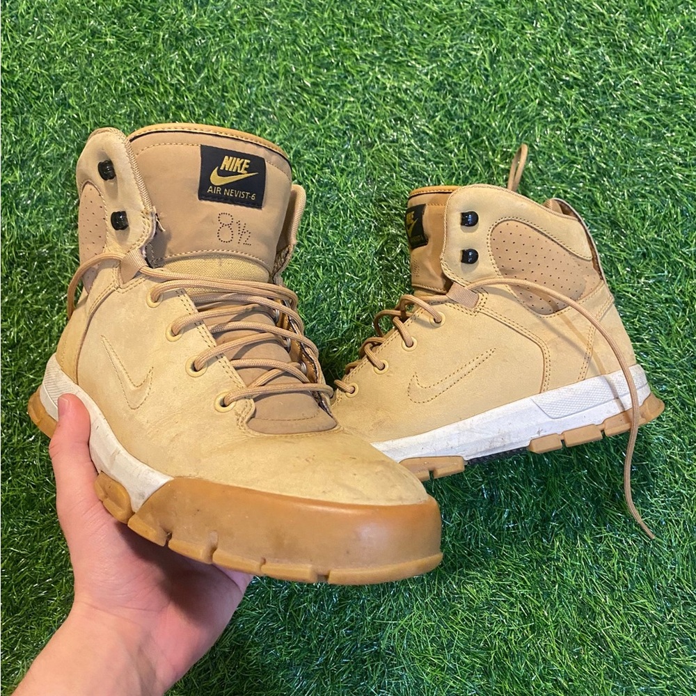 Nike air ACG Nevist 6 boots high top shoes size 8.5